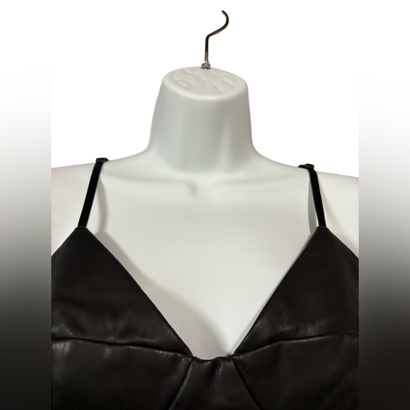 NEW, Marciano Los Angeles, Black Faux Leather Crop Top, Size S 🫦 - Picture 4 of 11